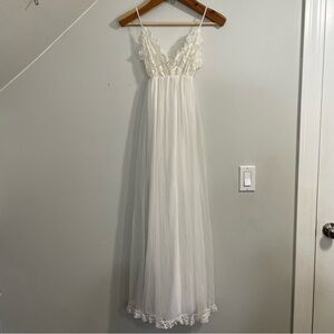 Vintage Tosca Lingerie of California Lace Bridal Peignoir Nightgown Boudoir
